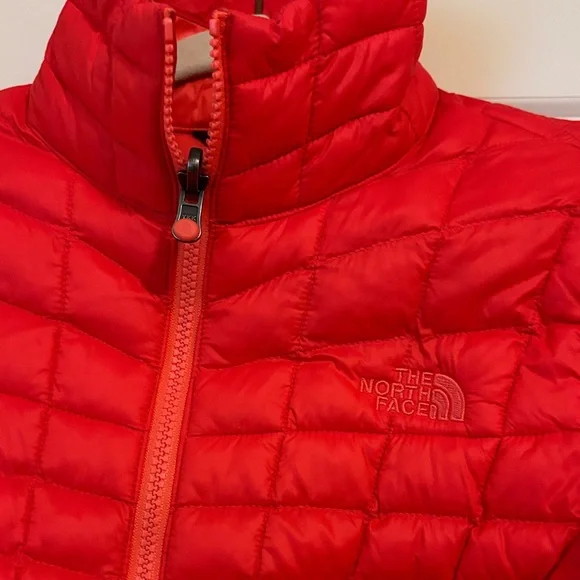 The North Face Women's Magenta and Orange Ski Jacket, Small - Picture 7 of 13